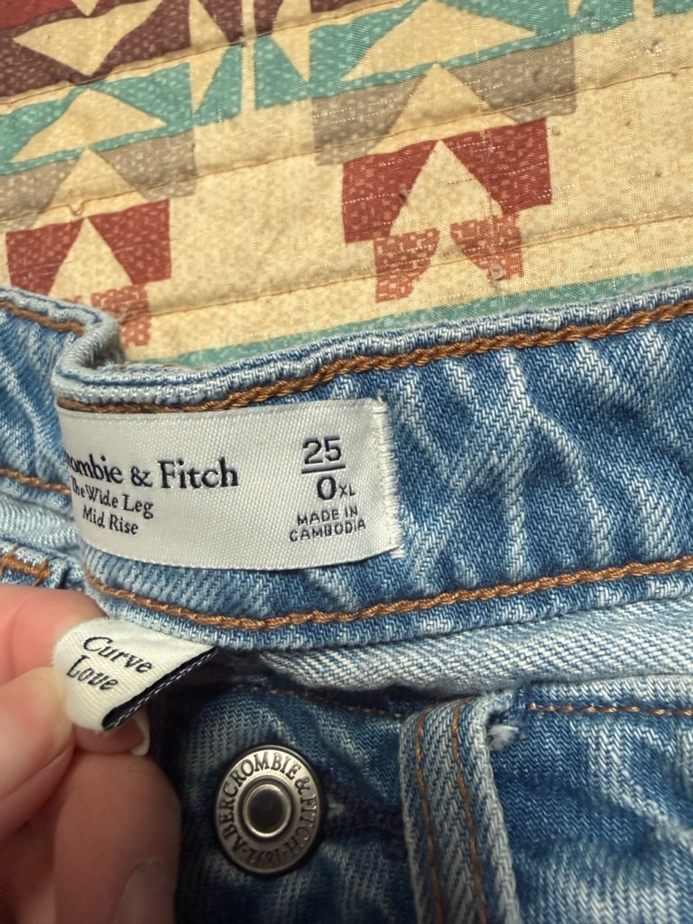 Abercrombie & Fitch Mid Rise Wide Leg Jeans size 0 - Picture 3 of 9